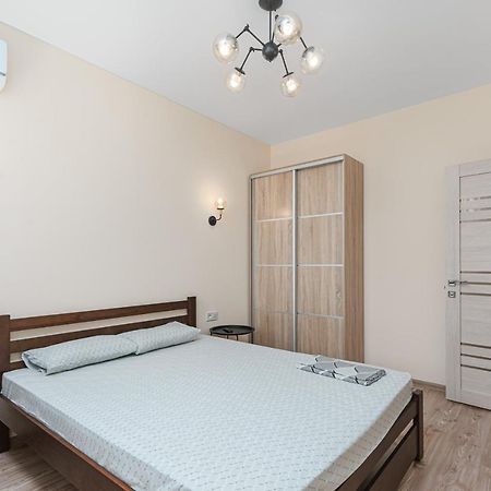 20 Deribasivska 2 Bedrooms Apartment Odessa Dış mekan fotoğraf
