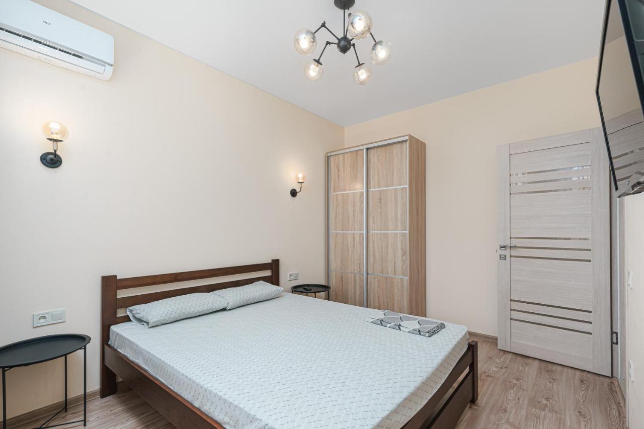 20 Deribasivska 2 Bedrooms Apartment Odessa Dış mekan fotoğraf